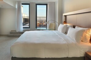 Superior Room, 1 King Bed | In-room safe, desk, blackout drapes, iron/ironing board - Courtyard by Marriott Brussels EU (Brussels)