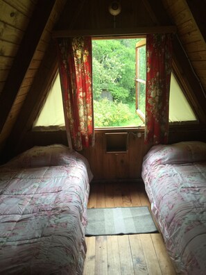 Bungalow, 3 phòng ngủ, ban công, quang cảnh núi | 3 phòng ngủ
