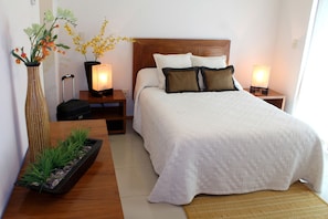 Luxury Condo, 2 Bedrooms, Marina View | 2 bedrooms, bed sheets - Marina Costa Bonita (Mazatlán)