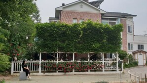 Front of property - Harumi (Incheon)