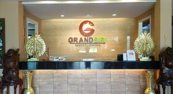 Check-in/check-out kiosk