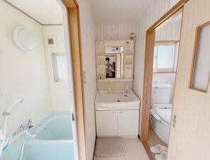 Condo, Non Smoking, Lake View | Bathroom