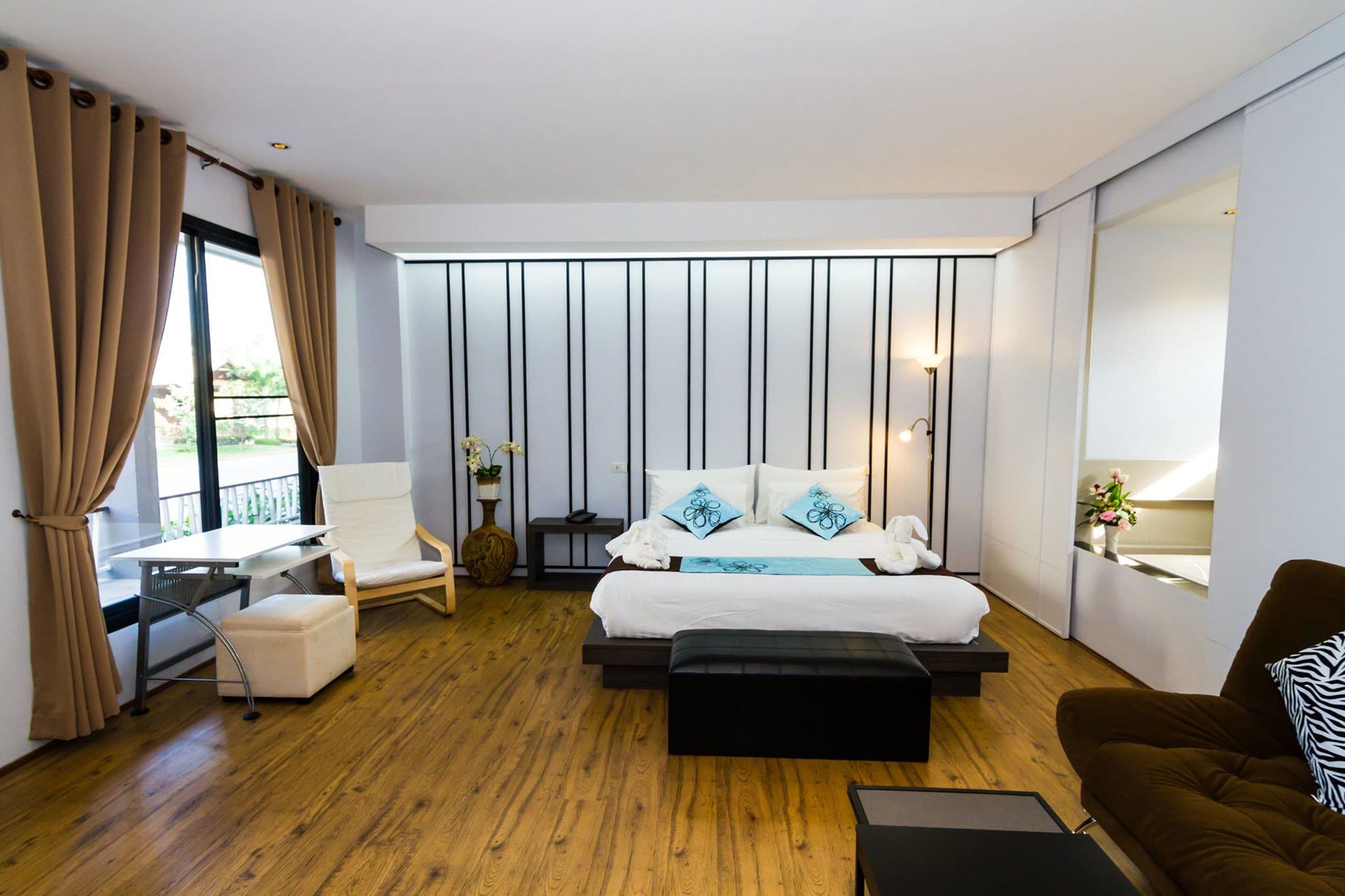 junior suite | 1 bedroom, free wifi, bed sheets