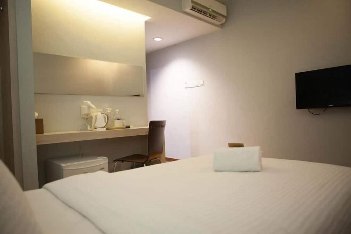 Schreibtisch, Bügeleisen/Bügelbrett, kostenloses WLAN, Bettwäsche