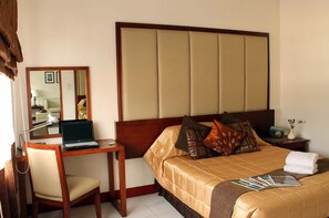 客房, 2 間臥室 | 書桌、免費無線上網