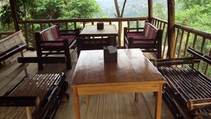 Breakfast, lunch and dinner served - Akha Hill House (Chiang Rai)