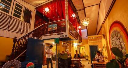 Chezmoi Handicraft & HomeStay