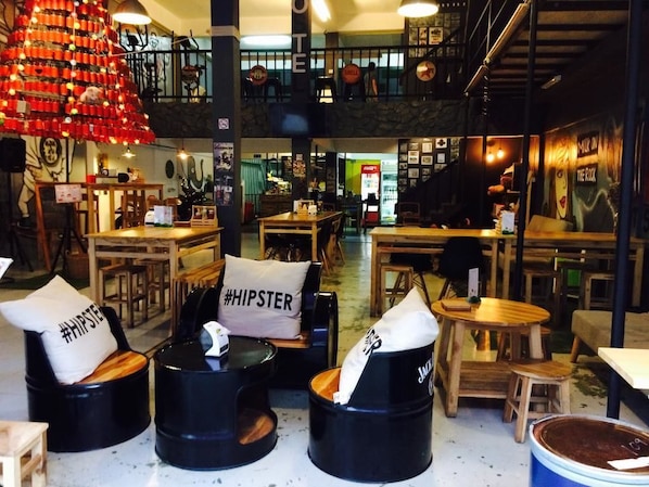 Cafe - Norn Nung Len Cafe & Hostel (Chiang Rai)