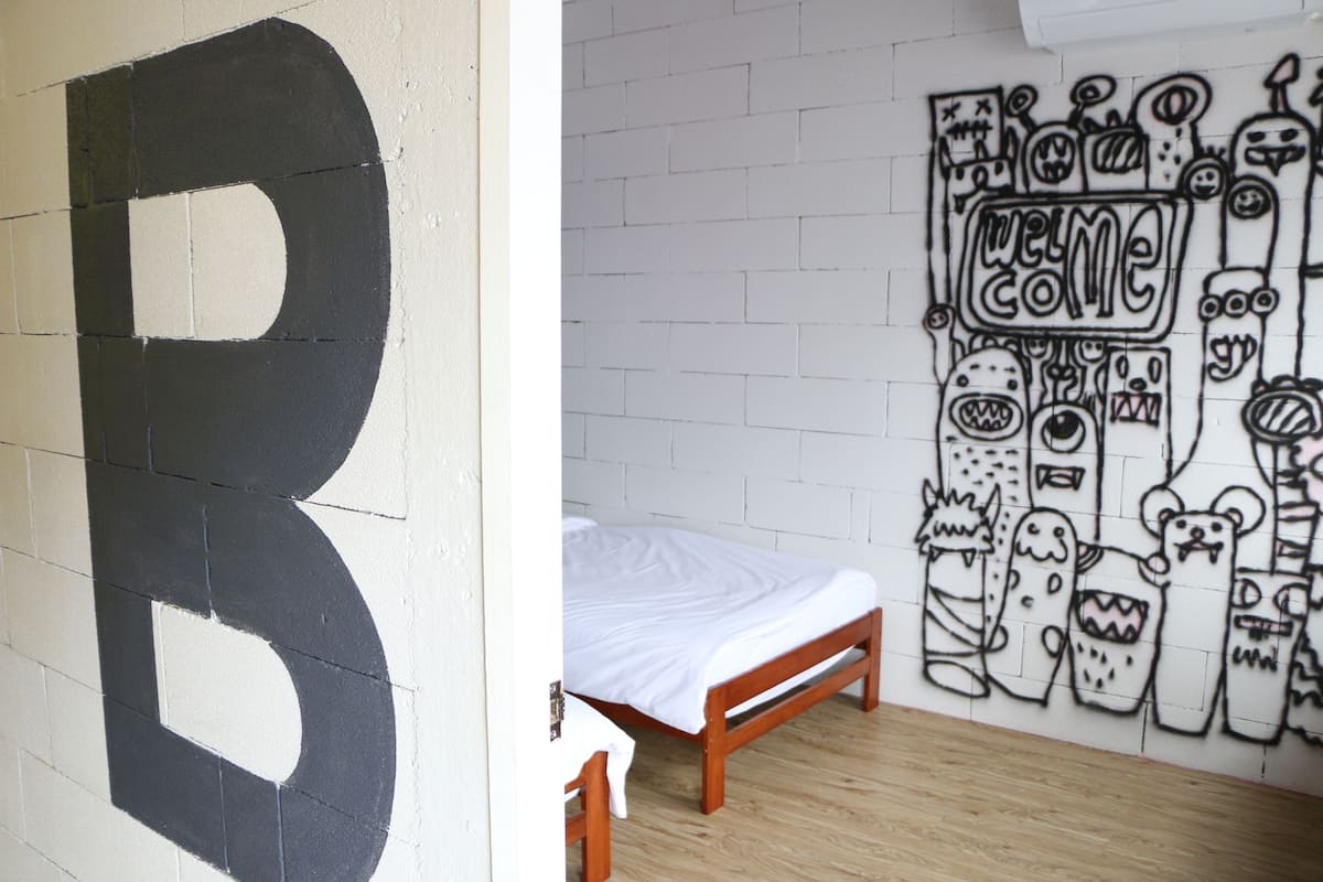 Private Twin Room with Balcony, Shared Bathroom (Type B) | Wifi gratis