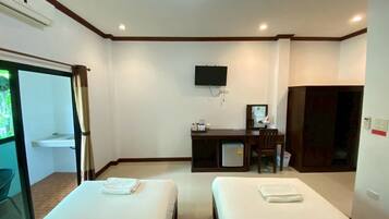 Superior Twin Room | 1 bedroom, desk, blackout curtains, free WiFi