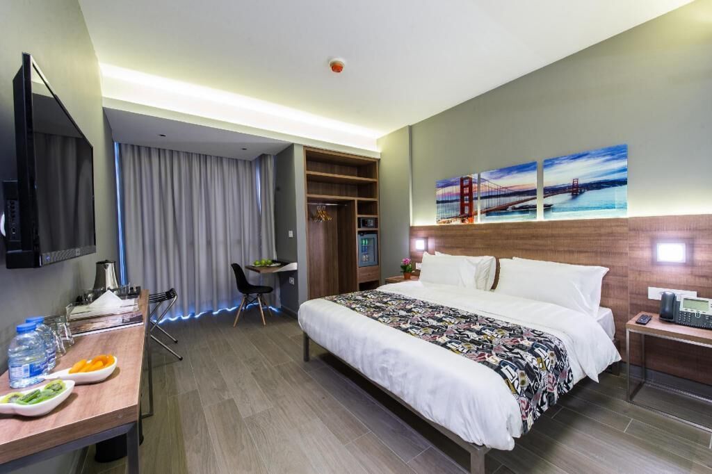 Minibar, in-room safe, blackout drapes, soundproofing