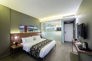 Habitació Deluxe | Minibar, caixa forta a l'habitació i cortines opaques