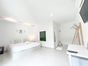 Standard Double Room | Desk, free WiFi - On Green Resort (Tha Yang)