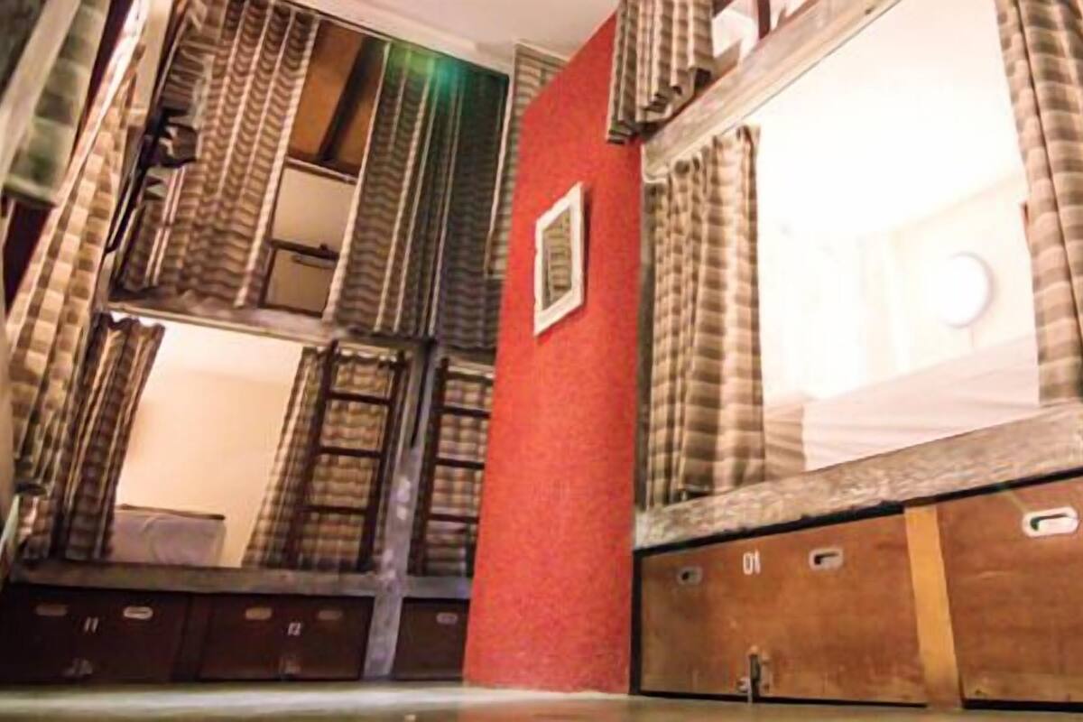 Dormitory | خزنة داخل الغرفة ومكتب وأسرّة قابلة للطي وواي فاي مجانًا