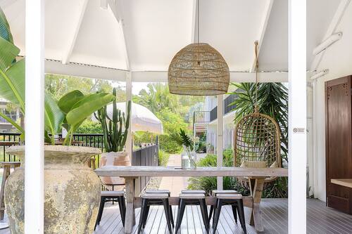Outdoor dining