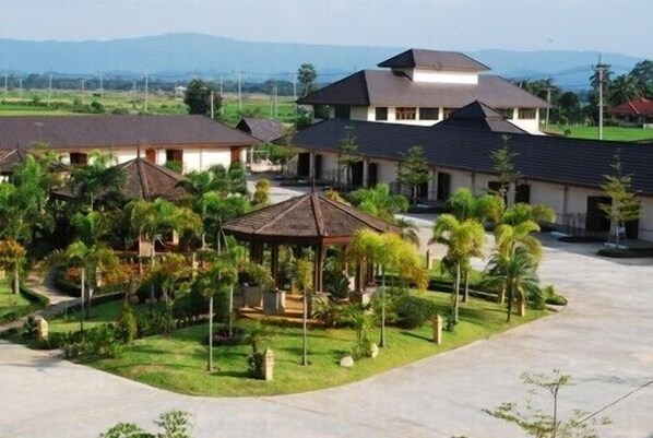 Property grounds - Northstar Hotel and Resort (Chiang Rai)