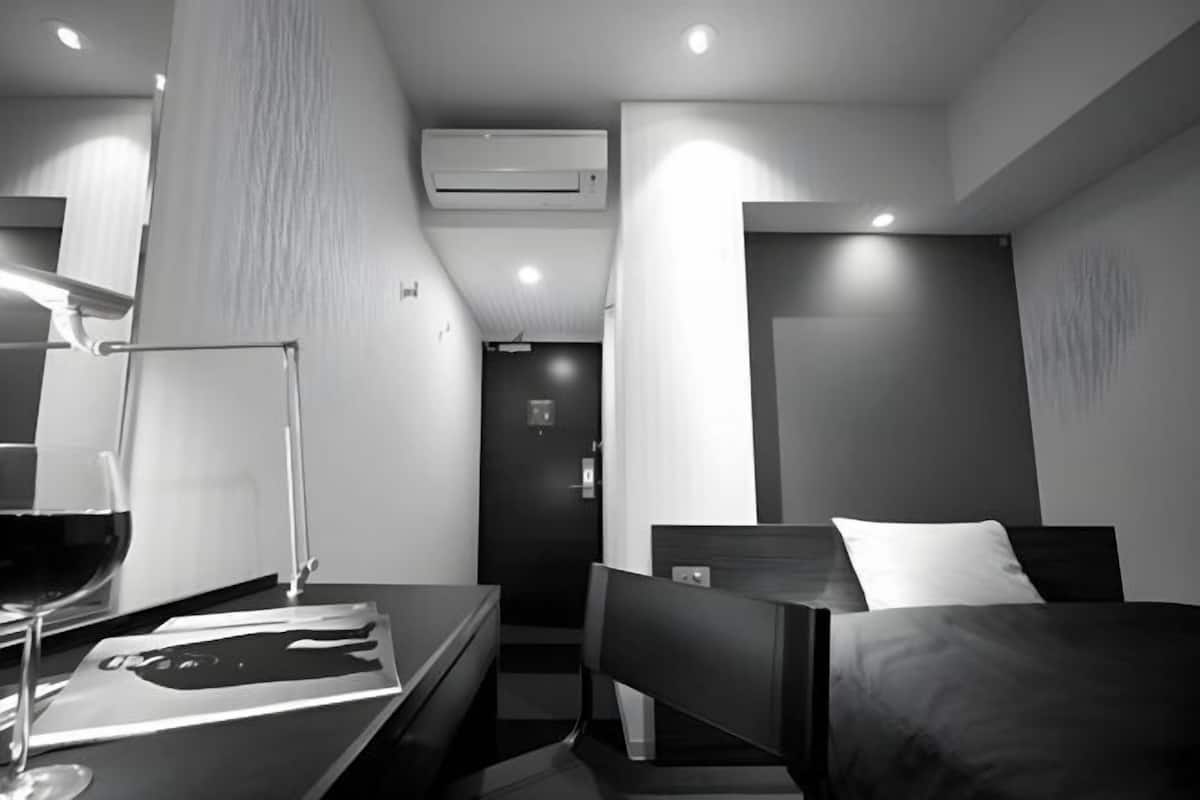 Hypo-allergenic bedding, desk, laptop workspace, soundproofing