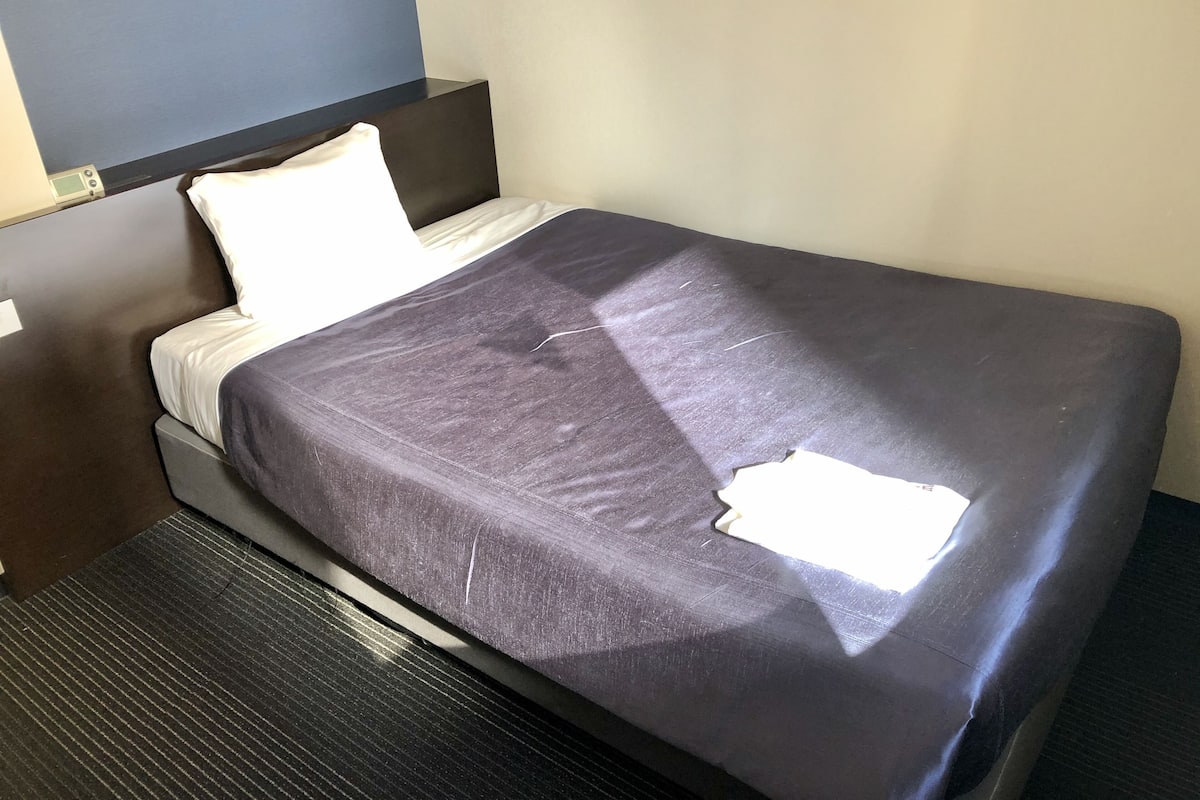 Hypo-allergenic bedding, desk, laptop workspace, soundproofing