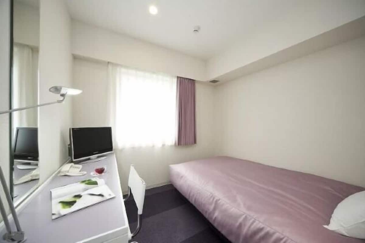 Hypo-allergenic bedding, desk, laptop workspace, soundproofing