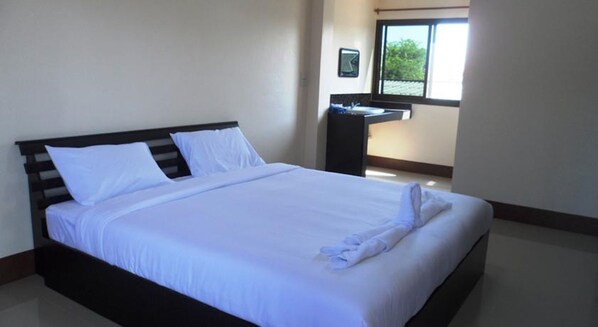 Double Room | Desk, free WiFi - Jansupar Court (Chiang Rai)