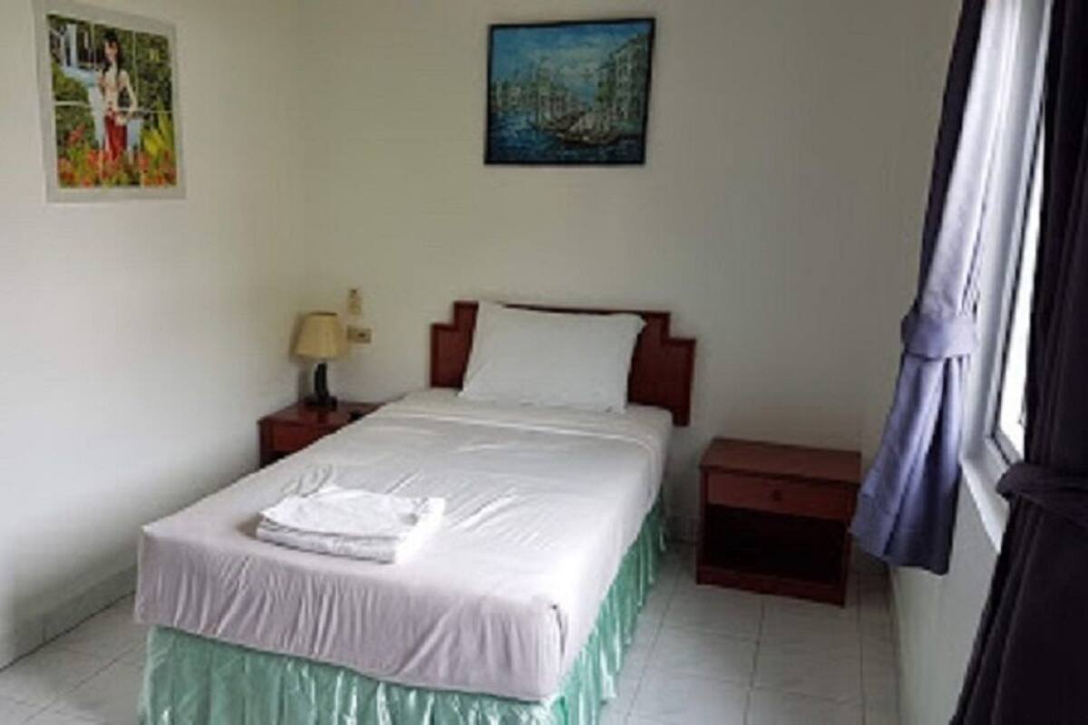 Single Room | Desk, free WiFi