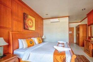 Superior Room, 1 King Bed