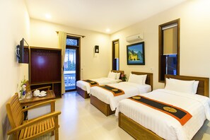 Minibar, desk, free WiFi, bed sheets