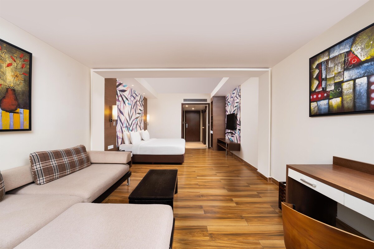 Superior Room | Premium bedding, minibar, in-room safe, soundproofing