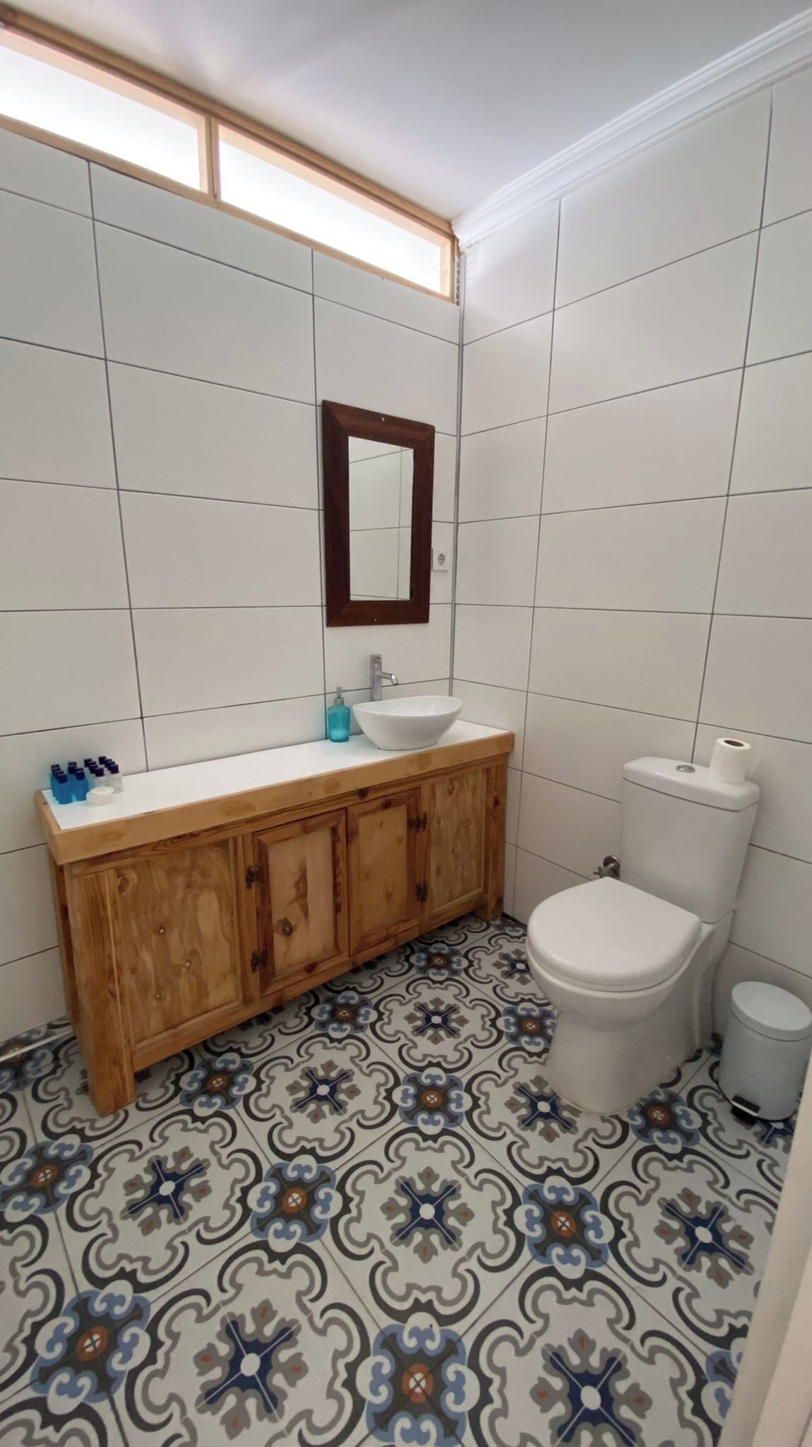 comfort apartment, 1 bedroom | bathroom | rainfall showerhead, free toiletries, hair dryer, slippers