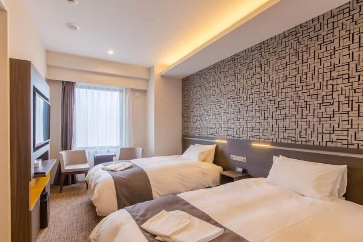 In-room safe, iron/ironing board, free WiFi, bed sheets