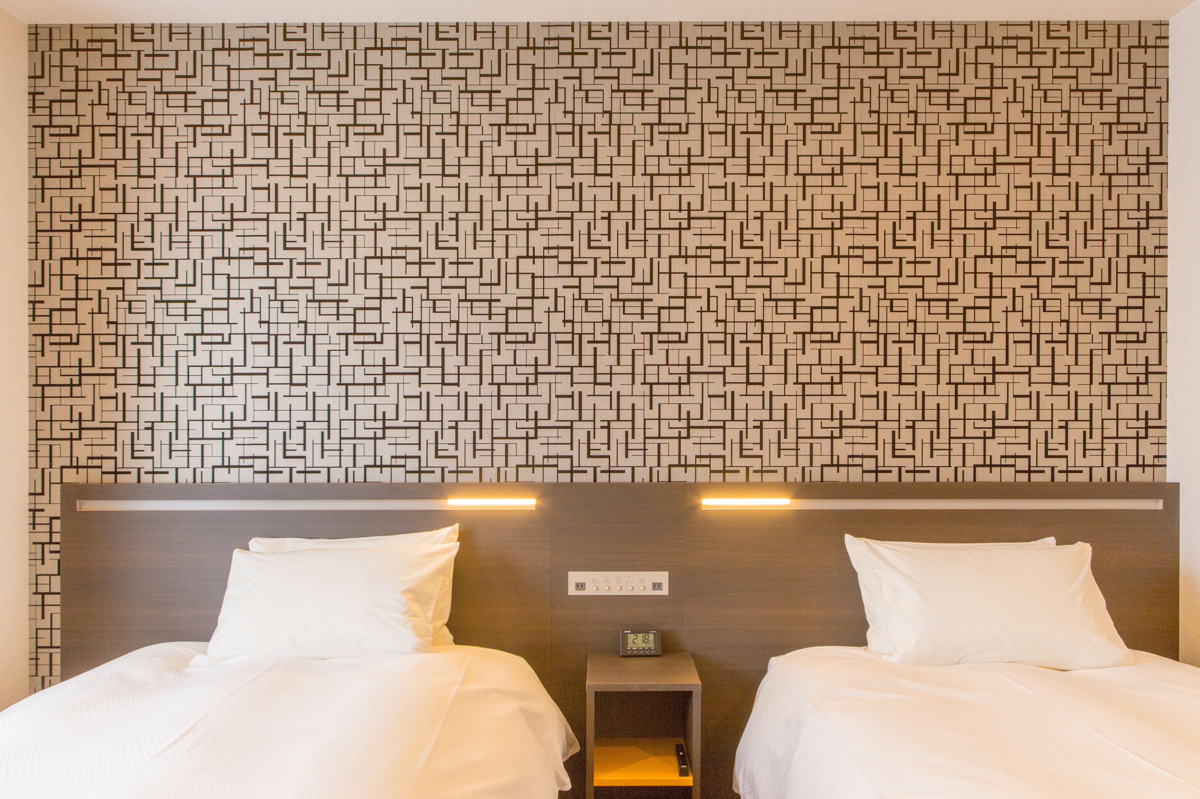 twin room, non smoking | 1 bedroom, in-room safe, iron/ironing board, free wifi