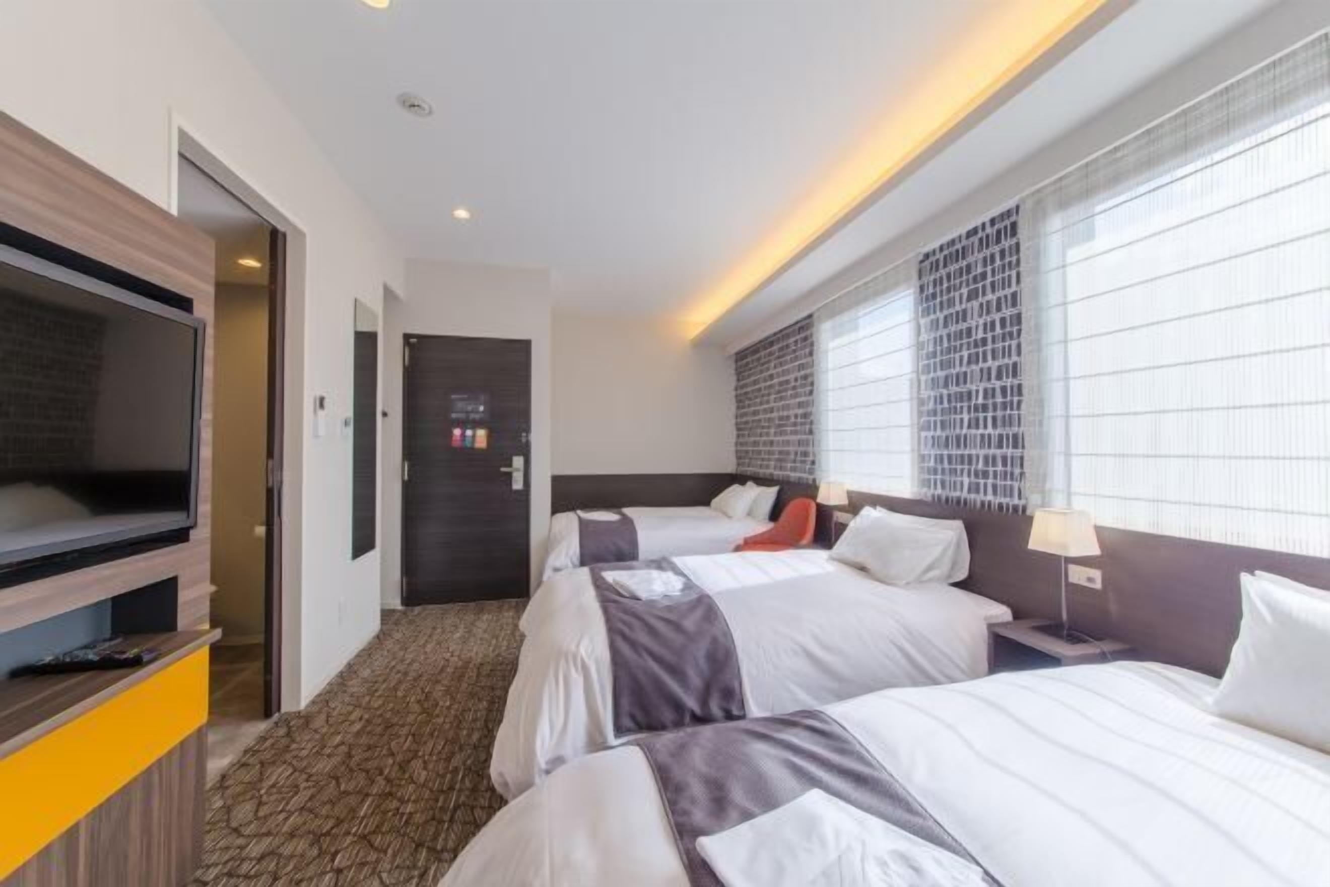 Safe på rommet, strykejern/-brett, wi-fi (inkludert) og sengetøy