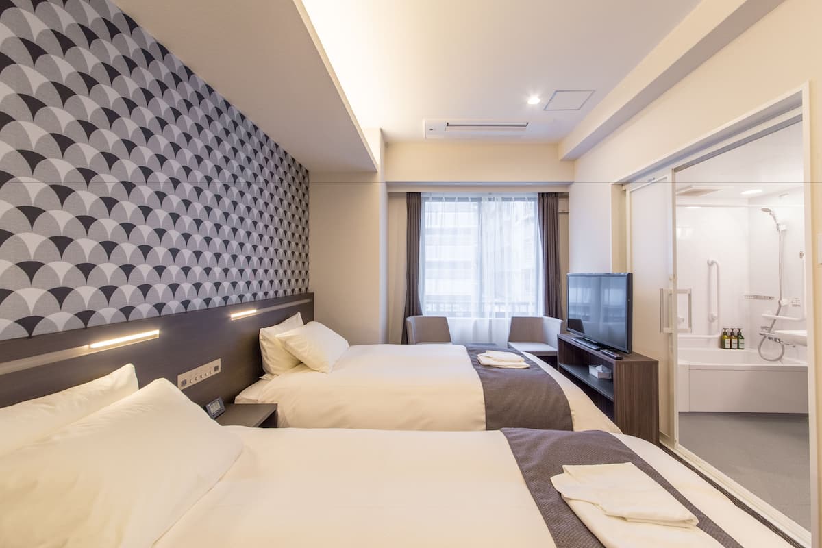 In-room safe, iron/ironing board, free WiFi, bed sheets