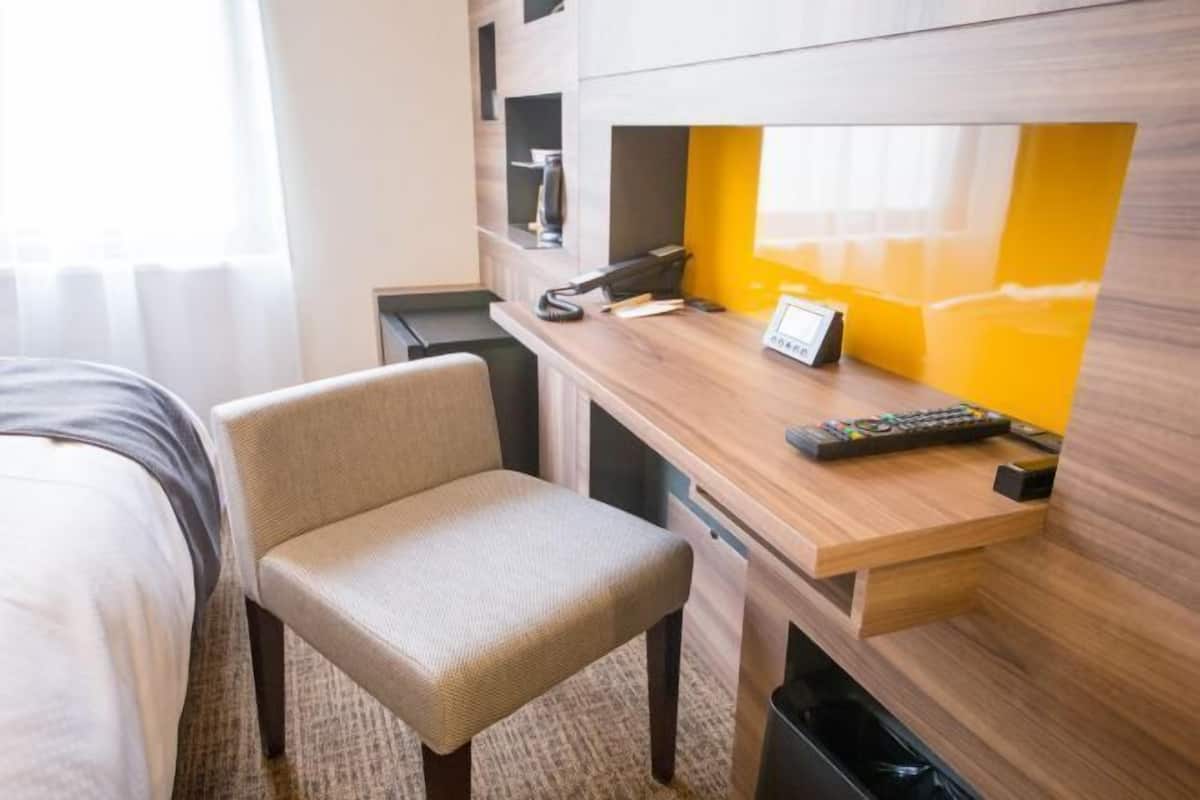 In-room safe, iron/ironing board, free WiFi, bed sheets