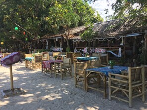 Bar (in der Unterkunft)