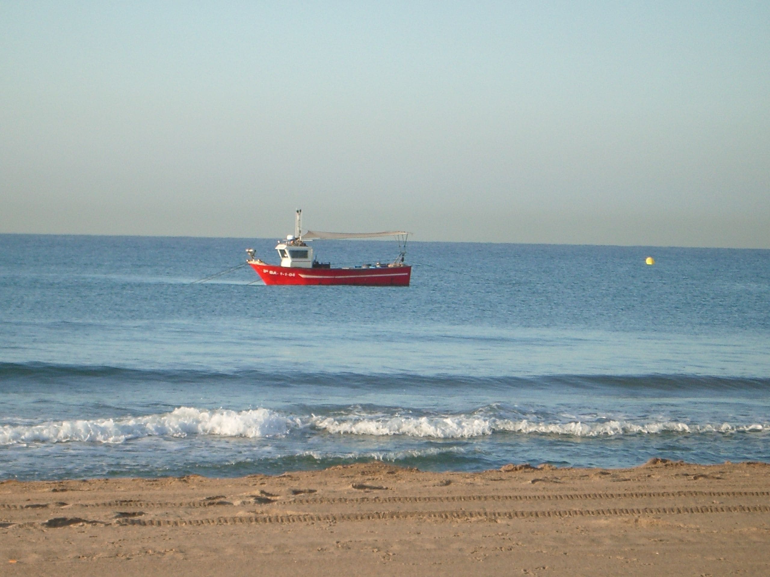 Ubicación a pie de playa, tumbonas, sombrillas y toallas de playa