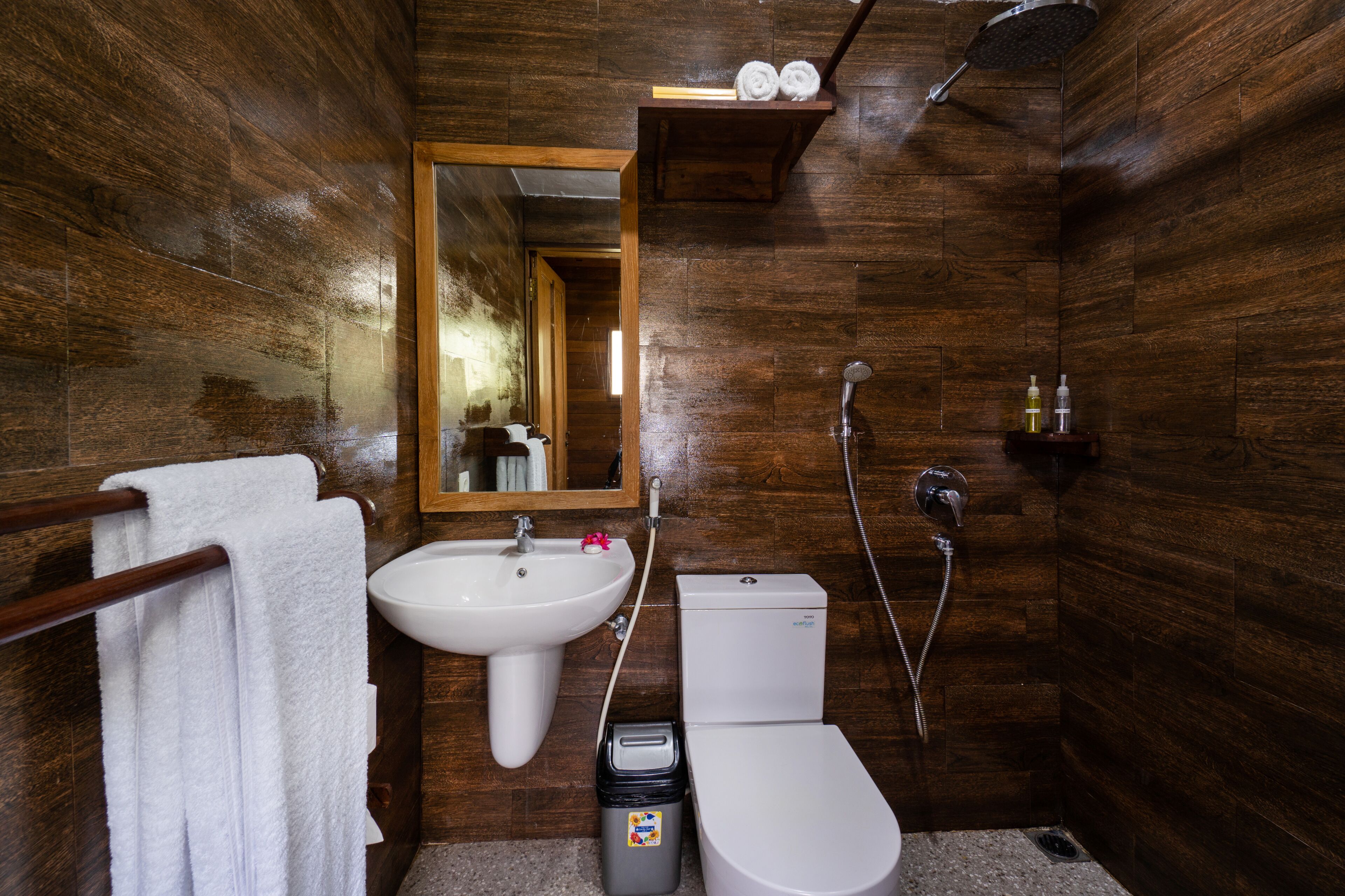 shower, free toiletries, hair dryer, slippers