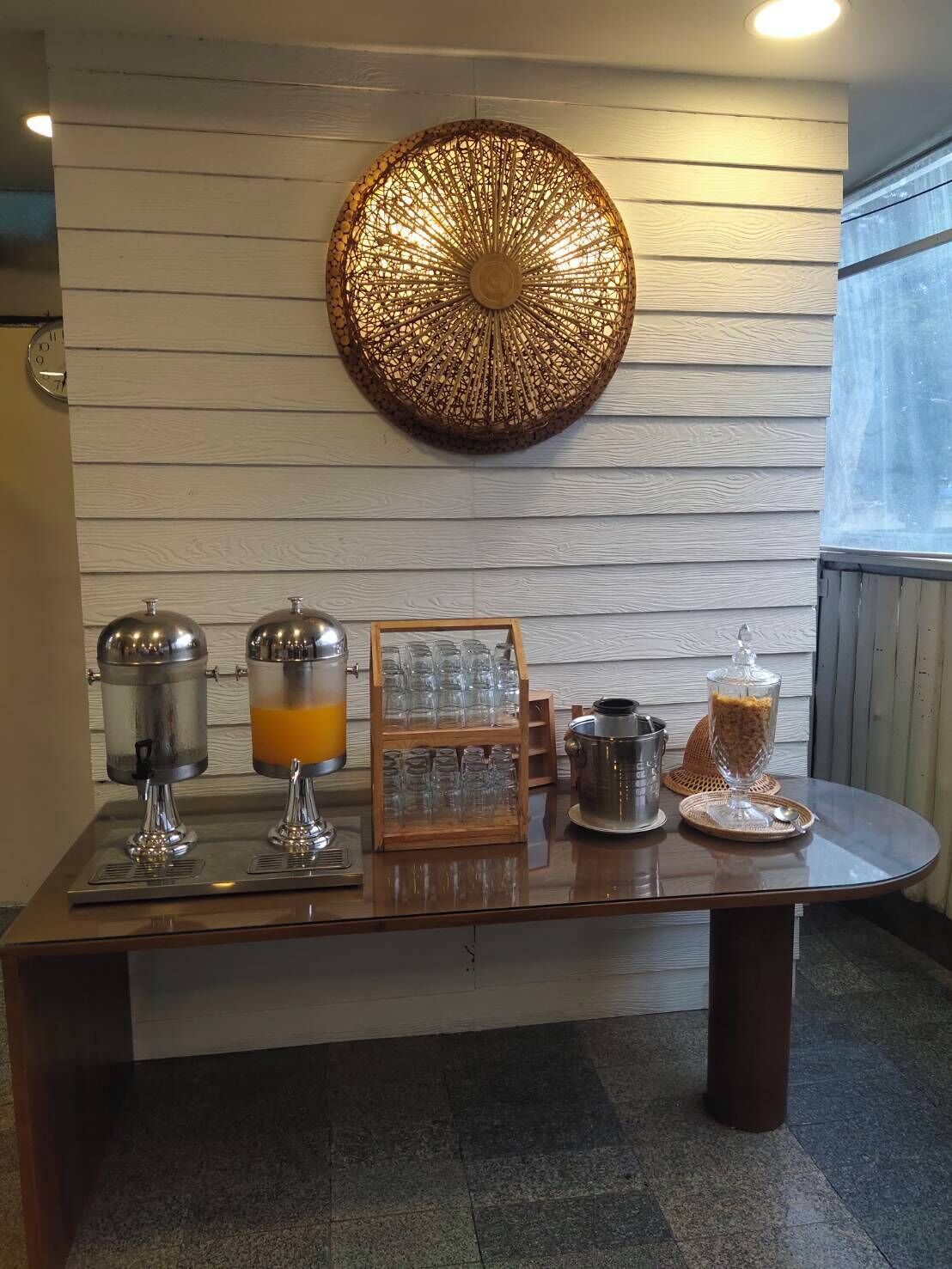 Daily buffet breakfast (THB 100 per person)