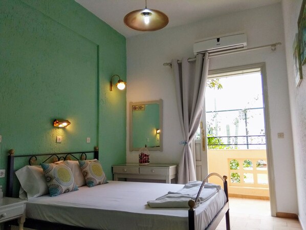 Standard Studio (Triple) | 1 bedroom, desk, iron/ironing board, free WiFi - Orion Apartments (Hersonissos)