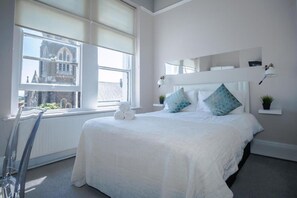 Standard-Doppelzimmer | Schreibtisch, schallisolierte Zimmer, Bügeleisen/Bügelbrett