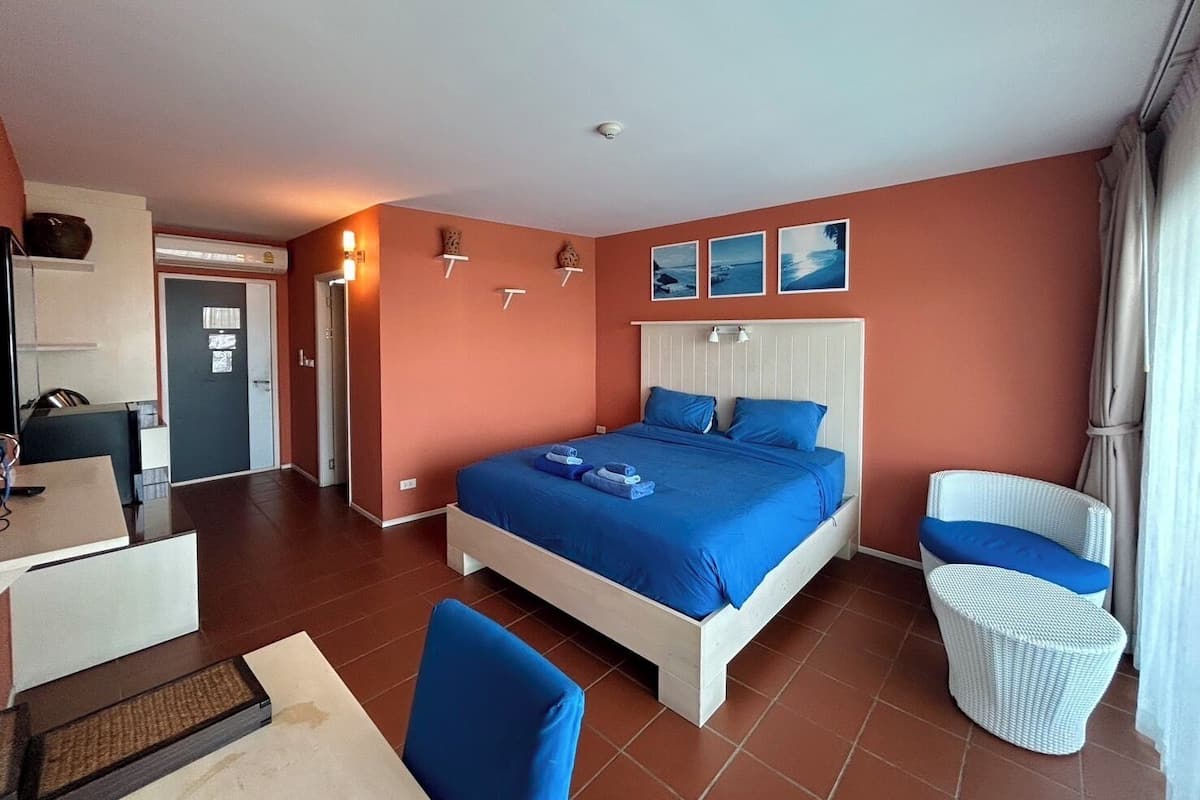 Deluxe Double Room | 1 habitación, caja de seguridad en la habitación y escritorio