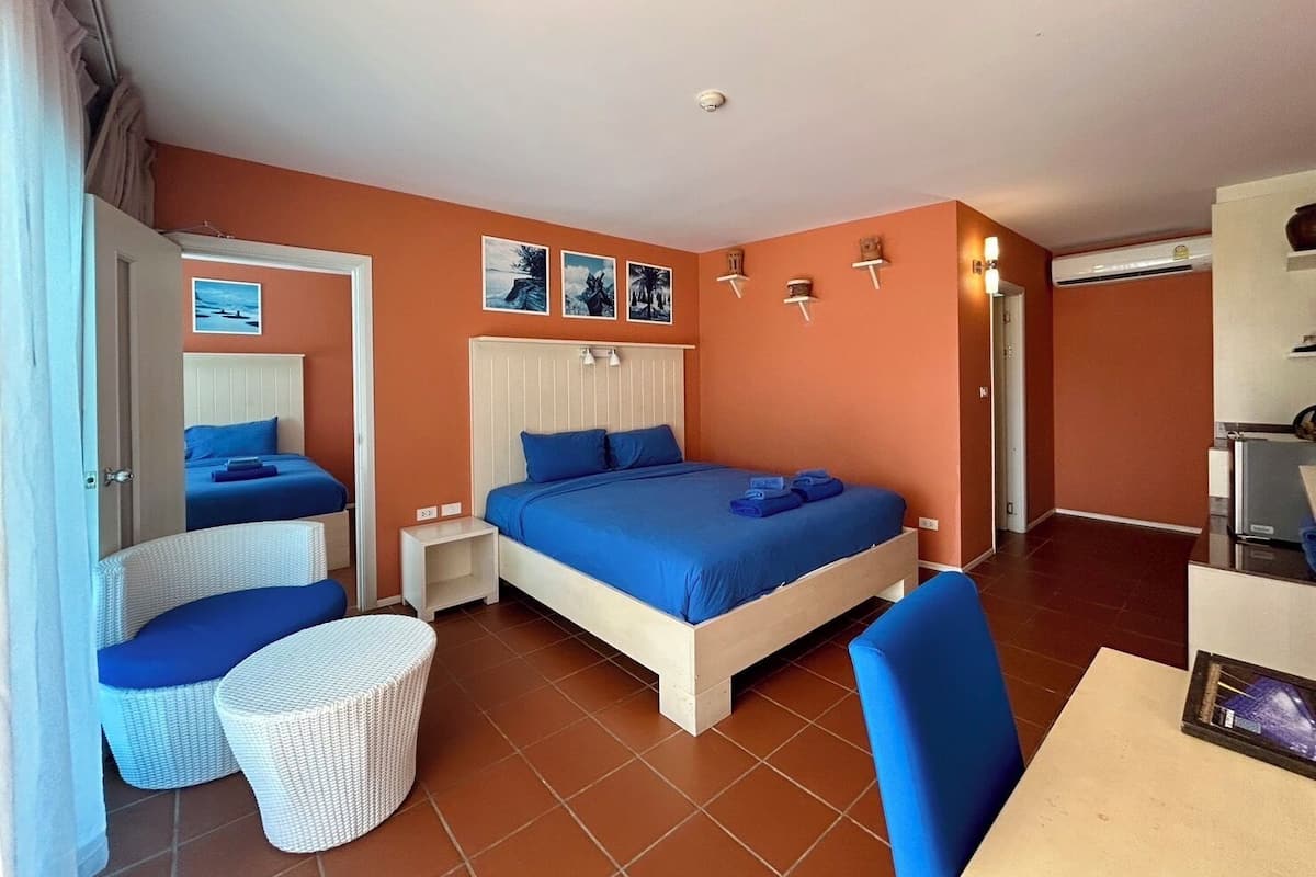 Family Pool Access | 1 bedroom, in-room safe, desk, blackout curtains
