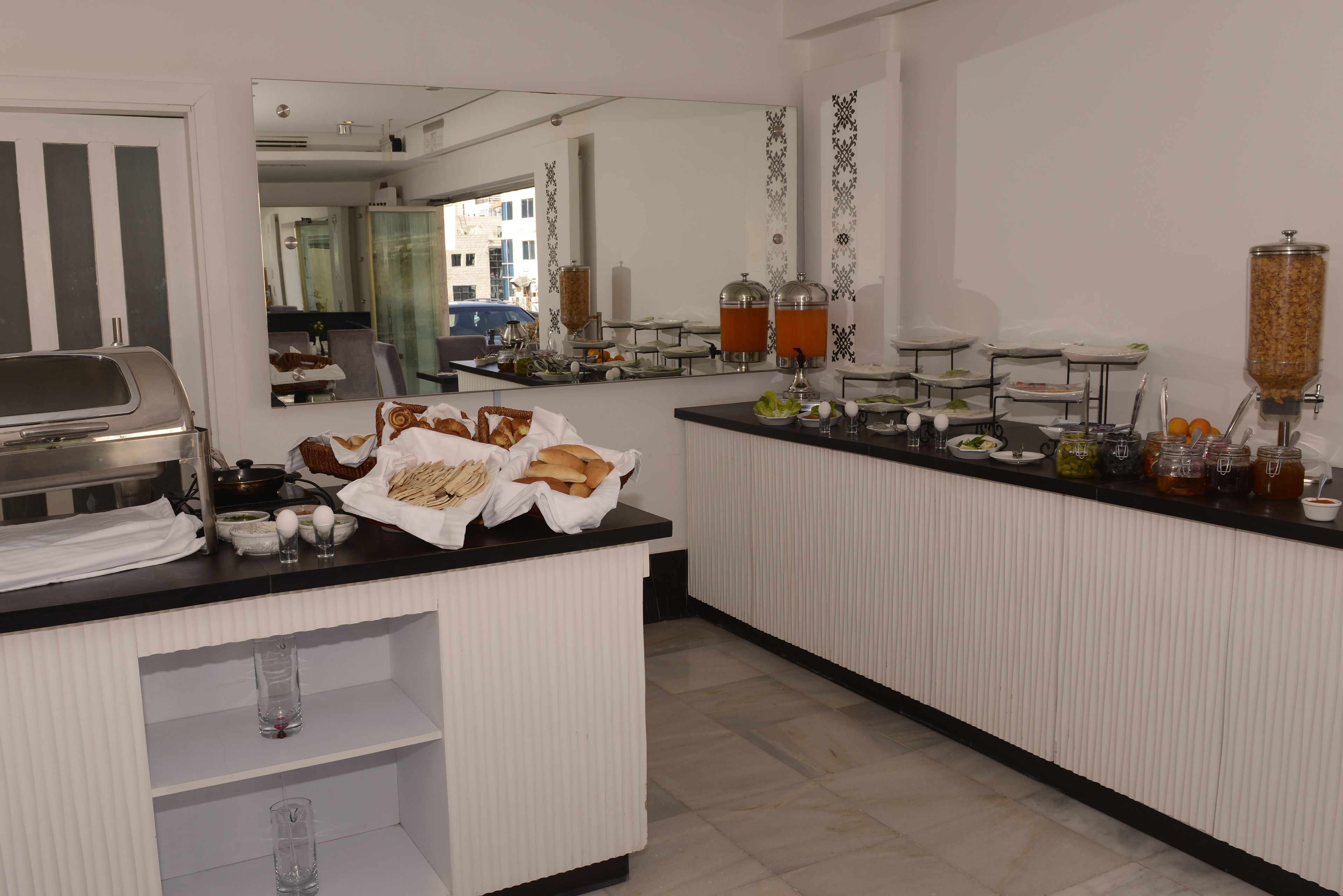 Photo - Crystal Hotel