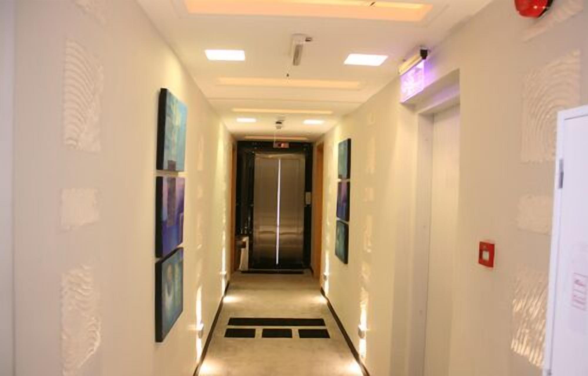 Photo - Crystal Hotel