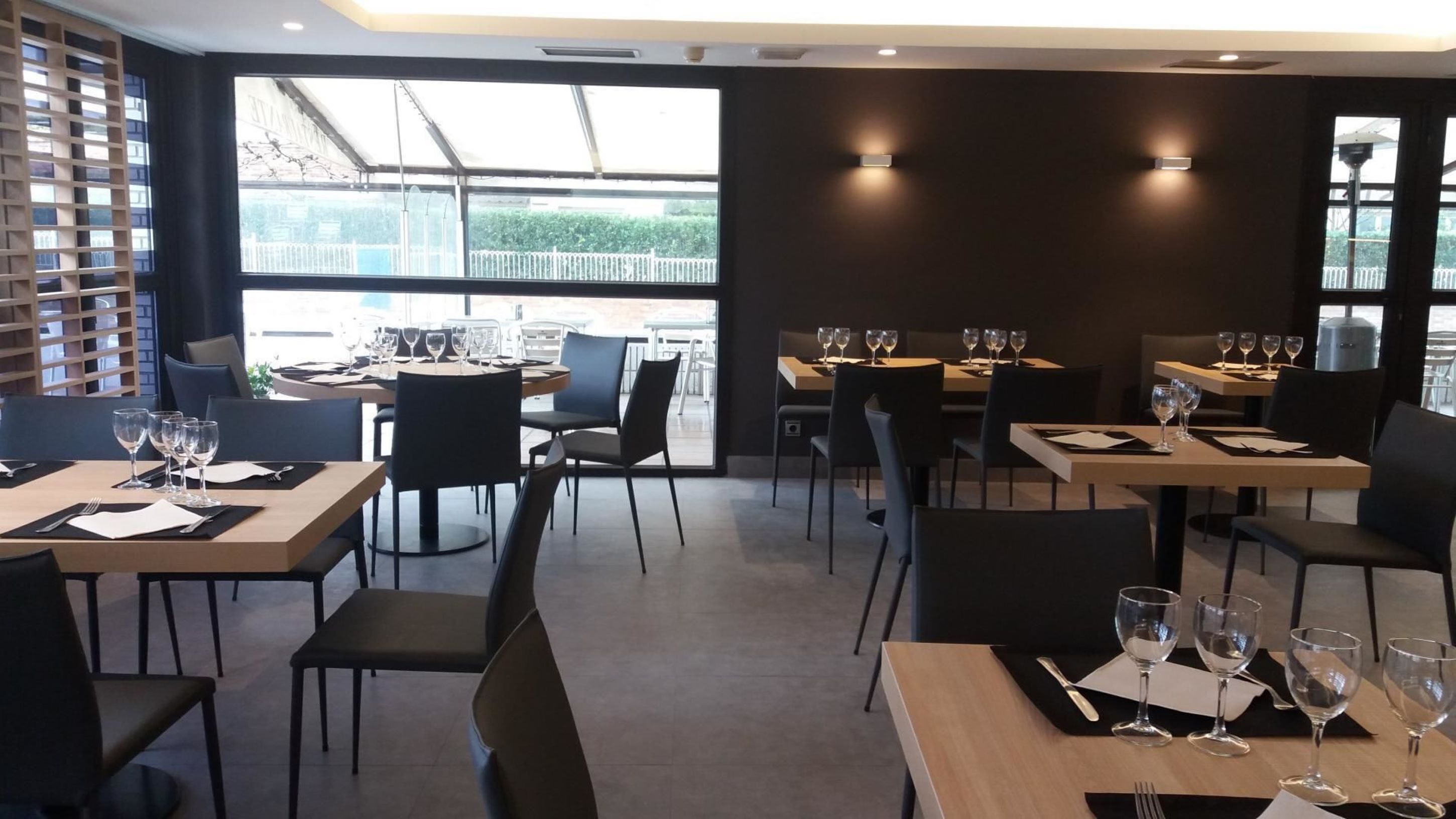 lunch and dinner served, local cuisine