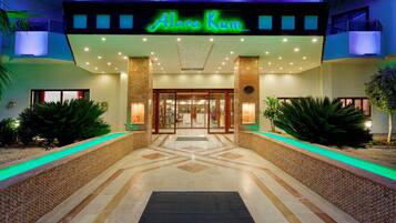 Majoituspaikan sisäänkäynti