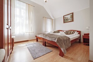 Miller's Apartment | In-room safe, desk, iron/ironing board, free WiFi - Hotel Młyn (Elblag)