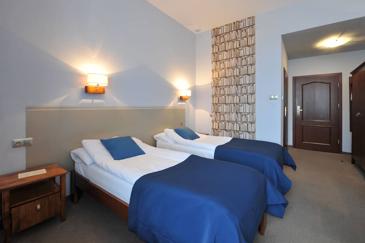 Deluxe Double Room (unlimited spa access) | In-room safe, desk, iron/ironing board, free WiFi
