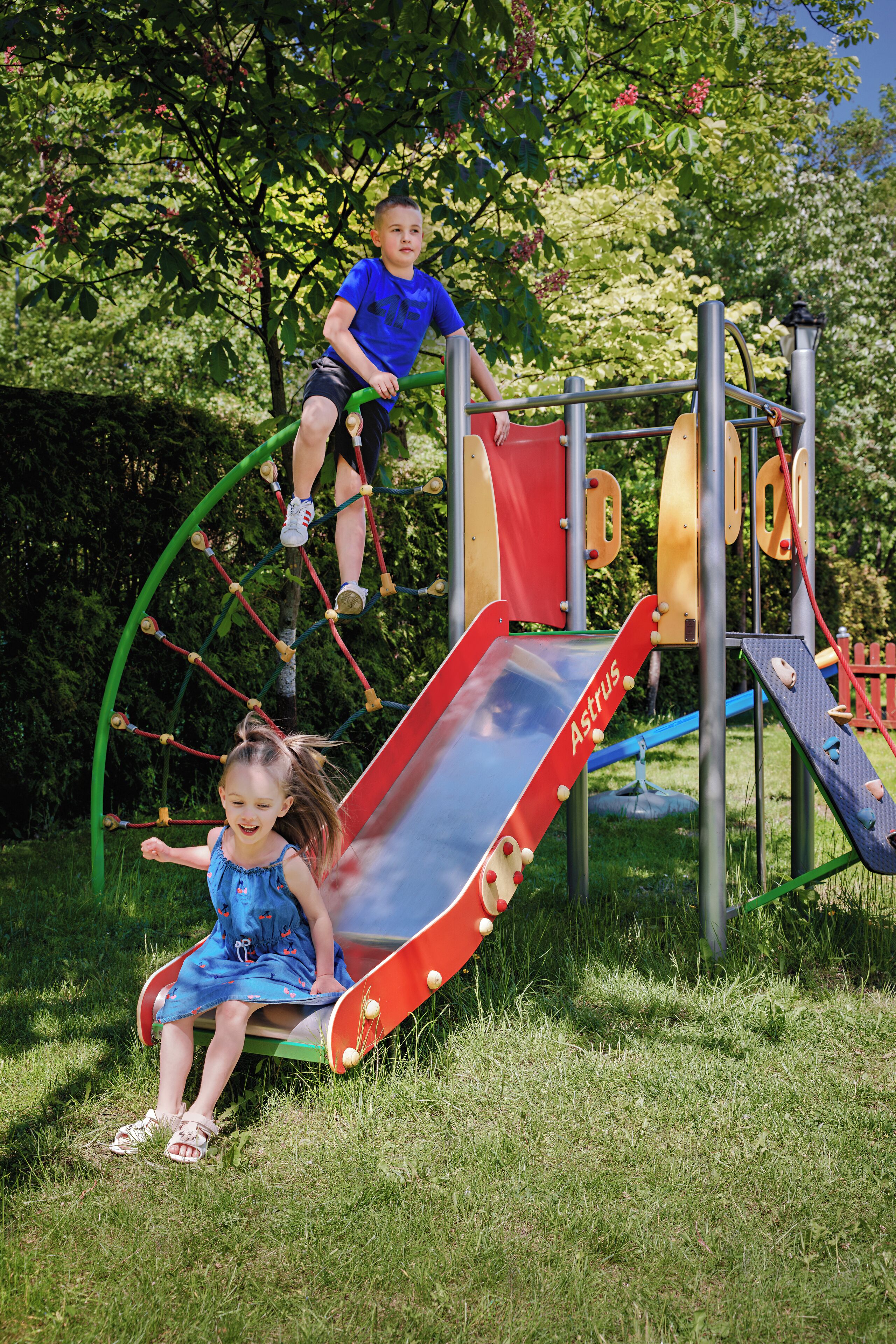 children’s play area – outdoor