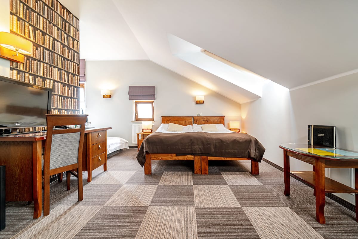 standard triple room (unlimited spa access) 4* | 1 bedroom, in-room safe, desk, iron/ironing board